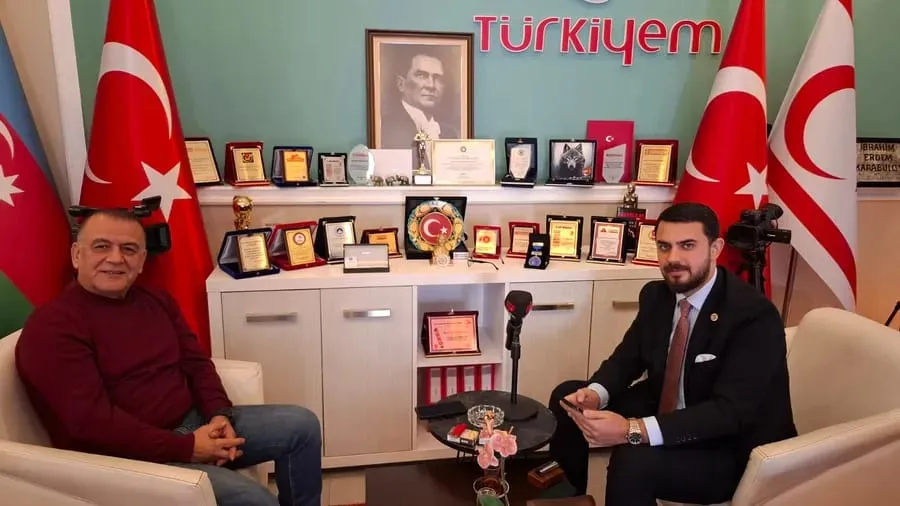 SAYGI ÖZTÜRK VE YEŞİL ÜZERİNE BİR RÖPORTAJ